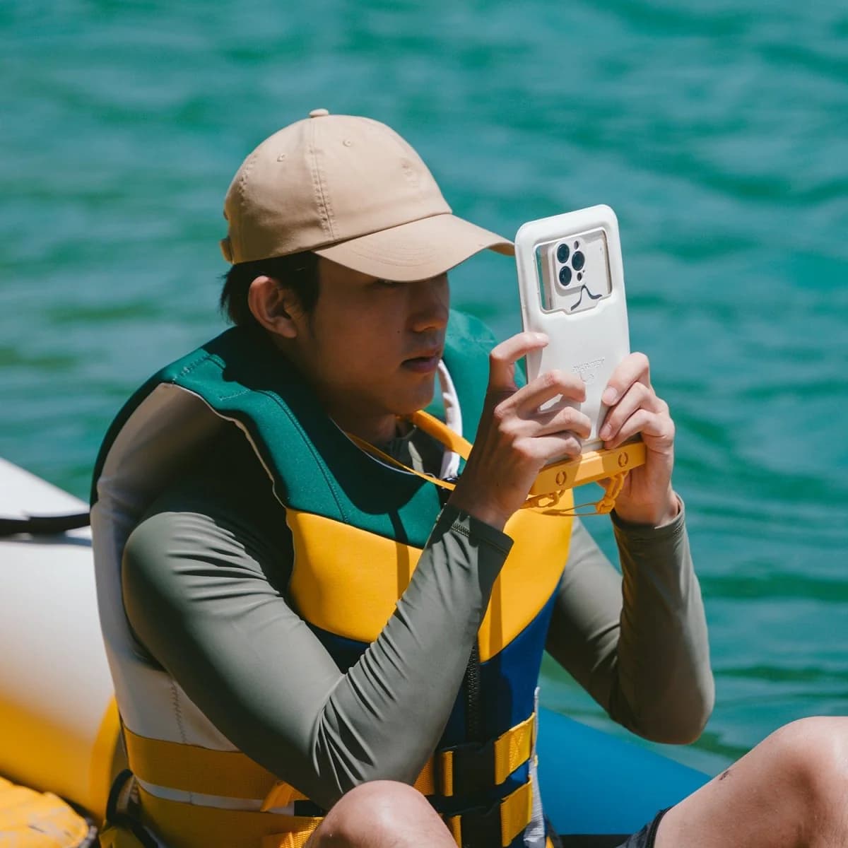 کاور ضد آب موبایل نیچرهایک Naturehike Mobile phone Waterproof Bag – CNK2300BS015 — تصویر ۵