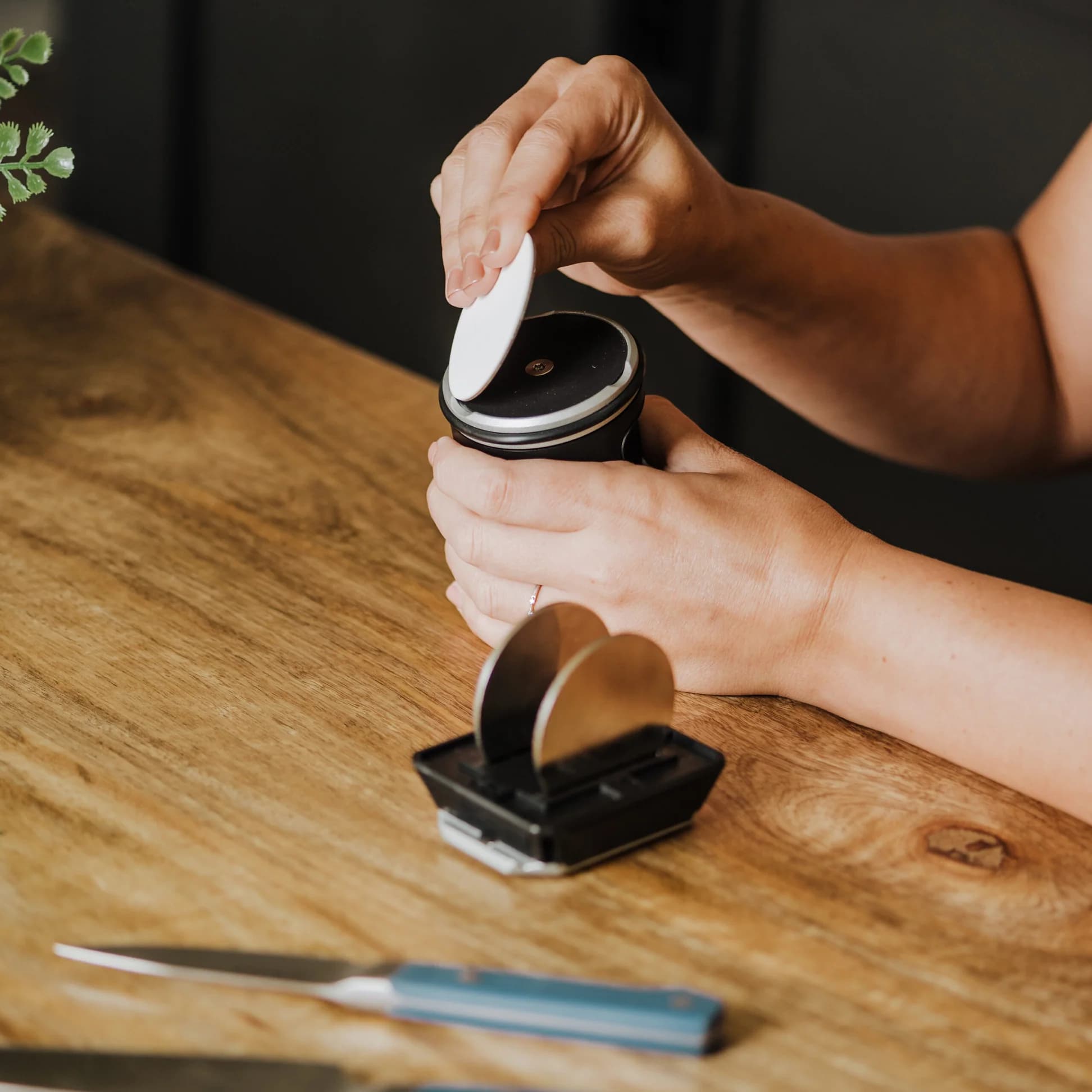 دستگاه تیزکن غلتکی حرفه‌ای ورکشارپ Work Sharp RKS™ Rolling Knife Sharpener — تصویر ۶