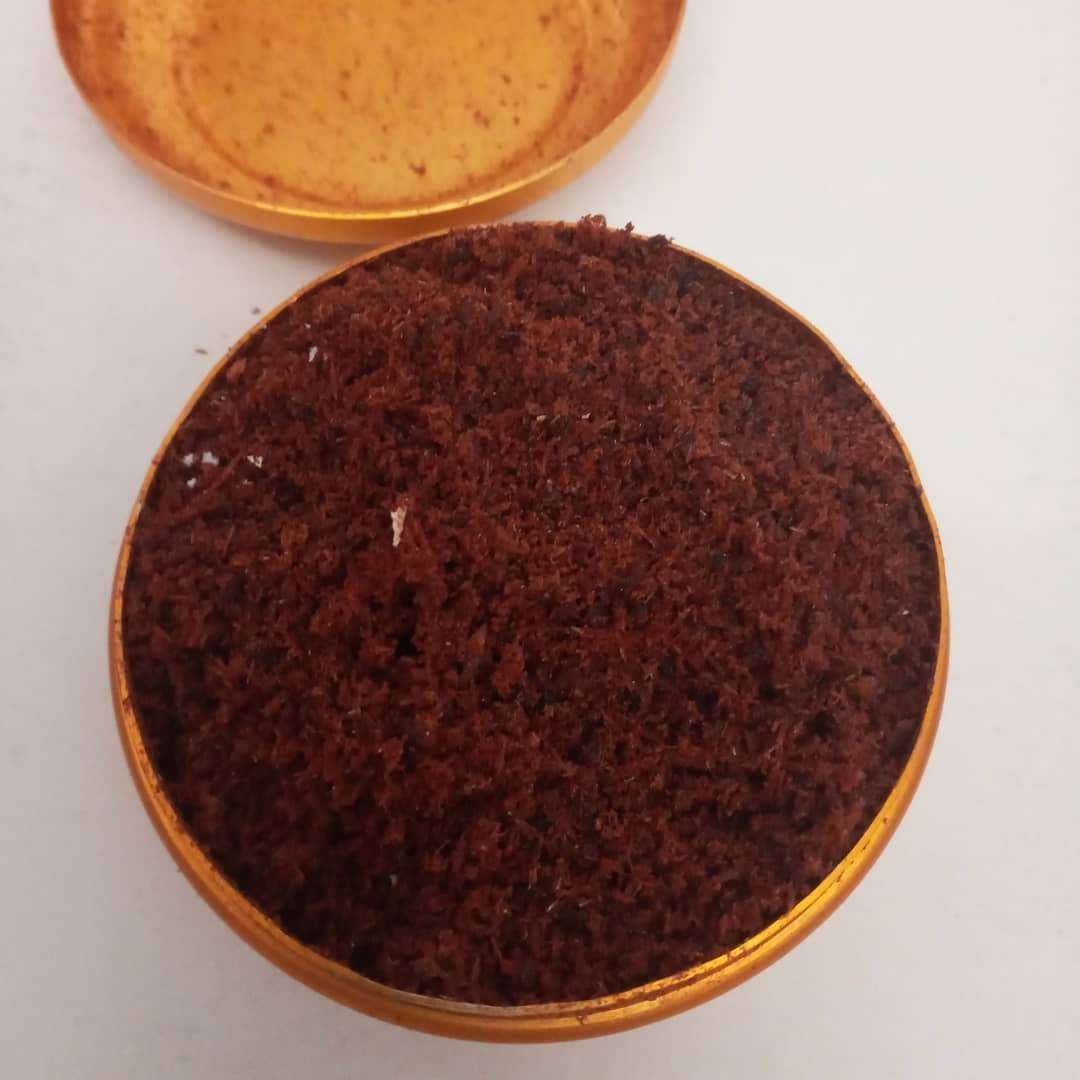بخور صندل سرخ (صندل الاحمر) صلاله عمان 80 گرم _100% اصل و بسیار خوشبو — تصویر ۸