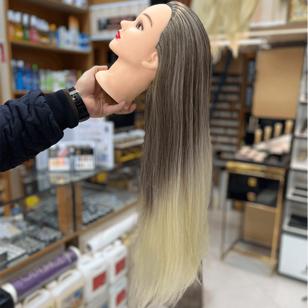 سر مانکن شینیون رنگ آمبره شکلاتی بلوند به همراه پایه رومیزی — تصویر ۴