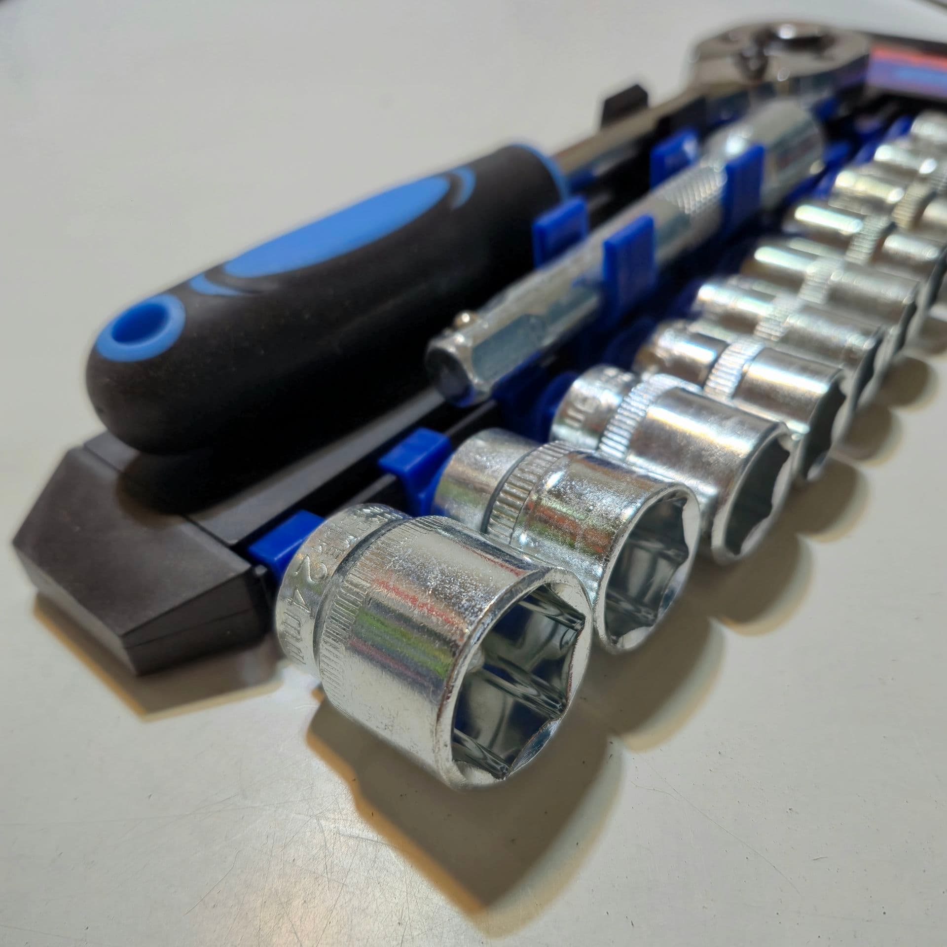 ست بکس 12 پارچه ریلی NEW TOOLS — تصویر ۵