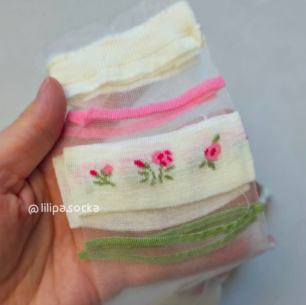 جوراب نیمساق فانتزی گل شیشهای نخی زنانه – تکی و پک 3 تایی — تصویر ۶