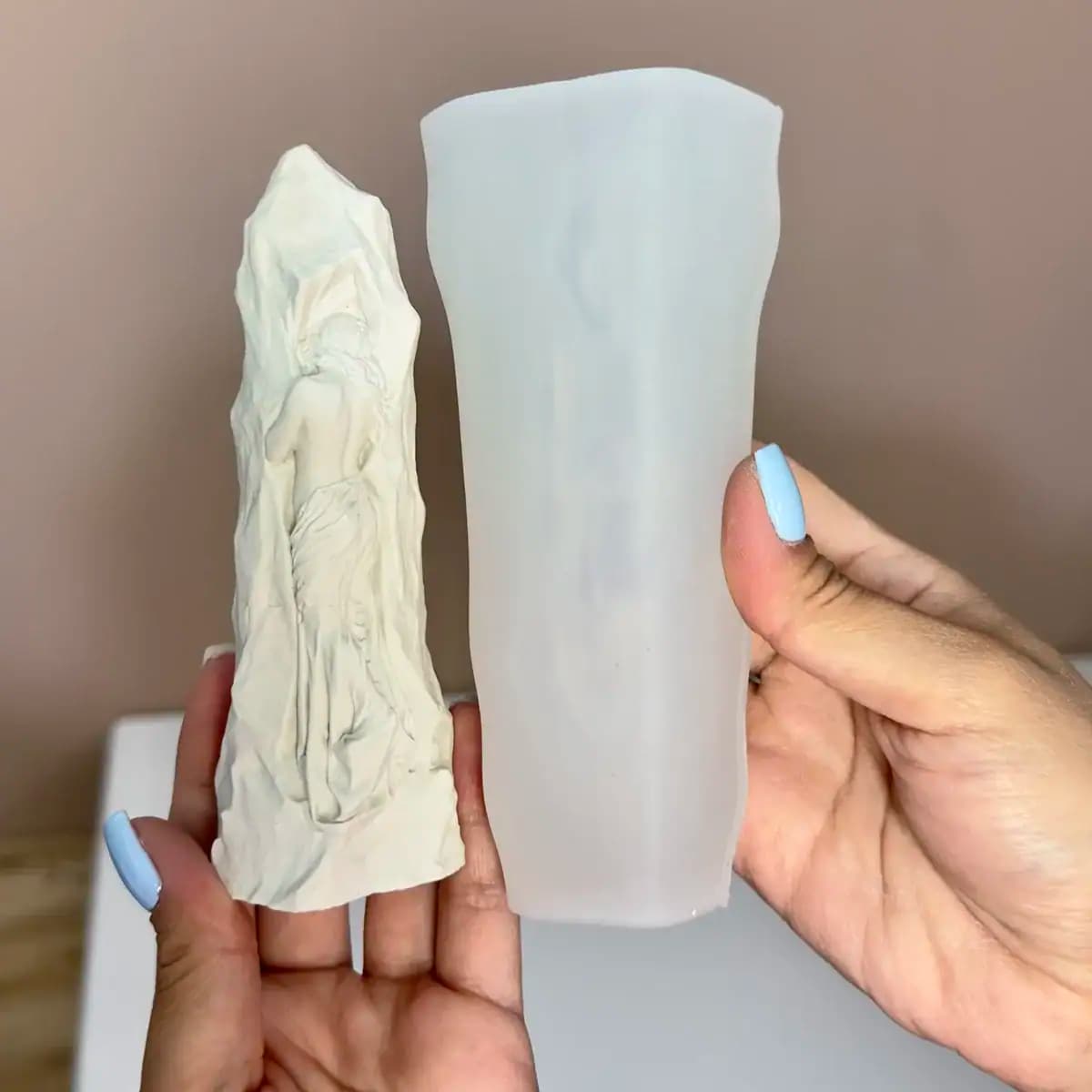 قالب سیلیکونی بنای مادر هنرمند — تصویر ۵
