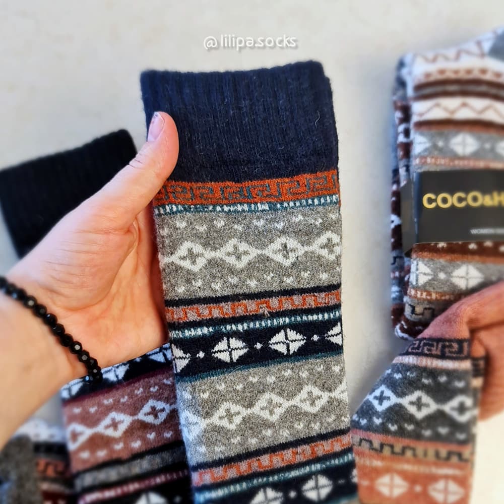 جوراب پشمی زیرزانو طرح سنتی زنانه — تصویر ۷