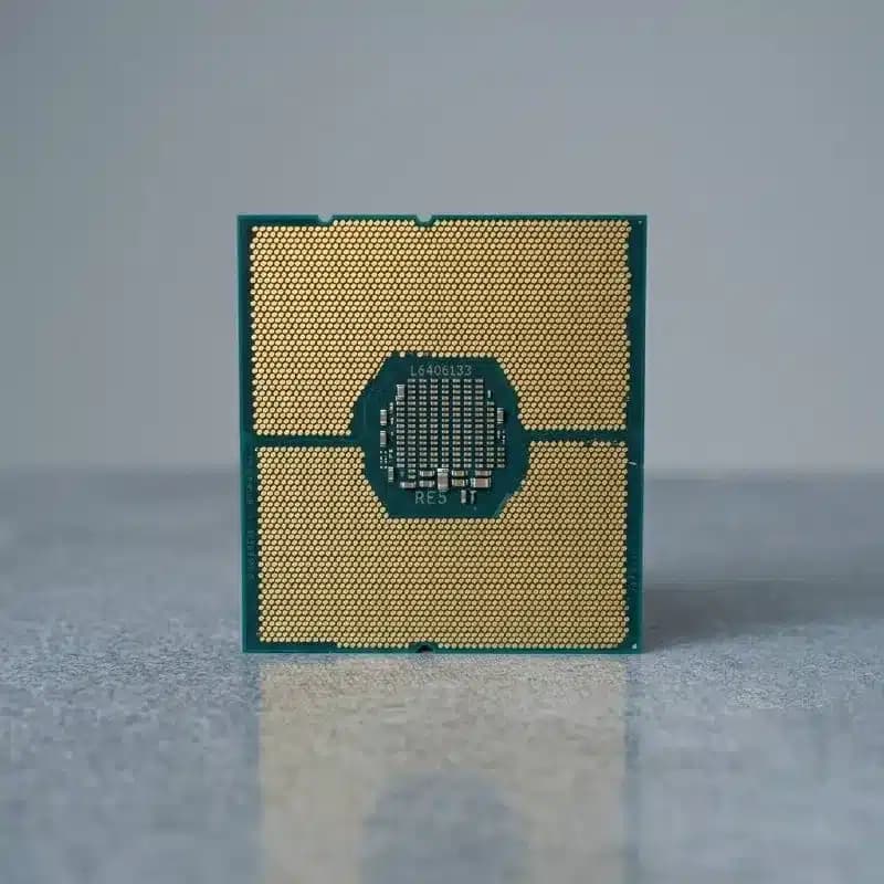 سی پی یو سرور Intel Xeon Platinum 8180 Processor — تصویر ۲