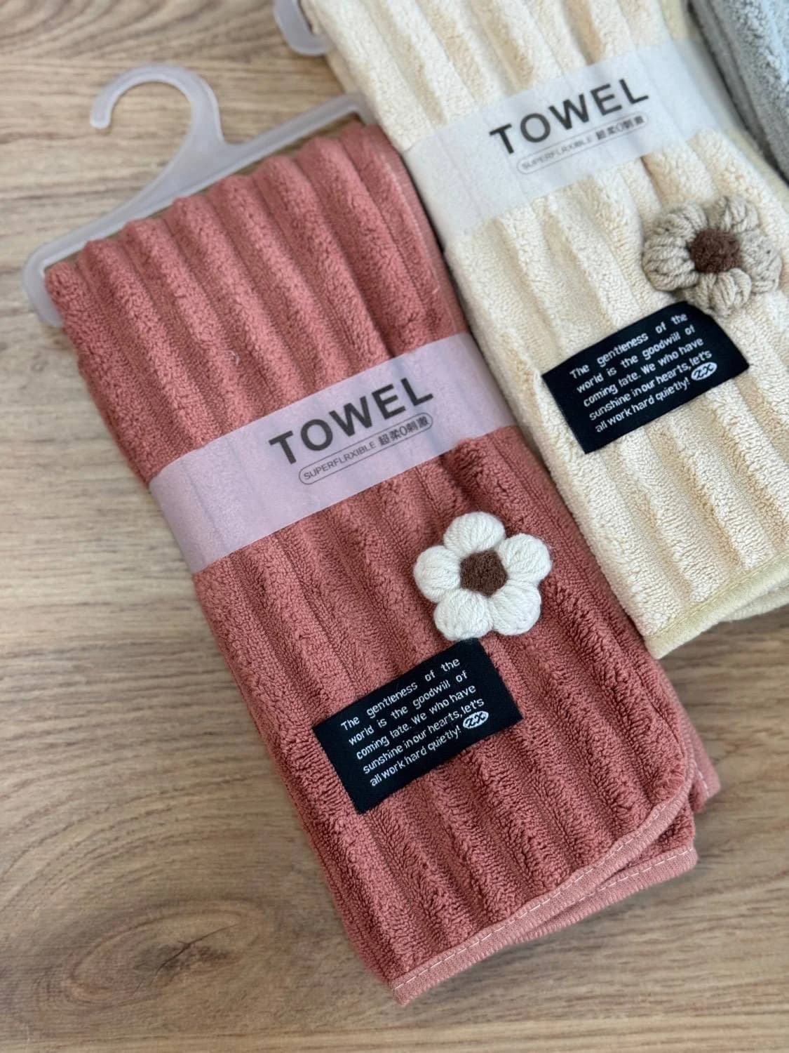 حوله برند TOWEL طرح گل وارداتی — تصویر ۸