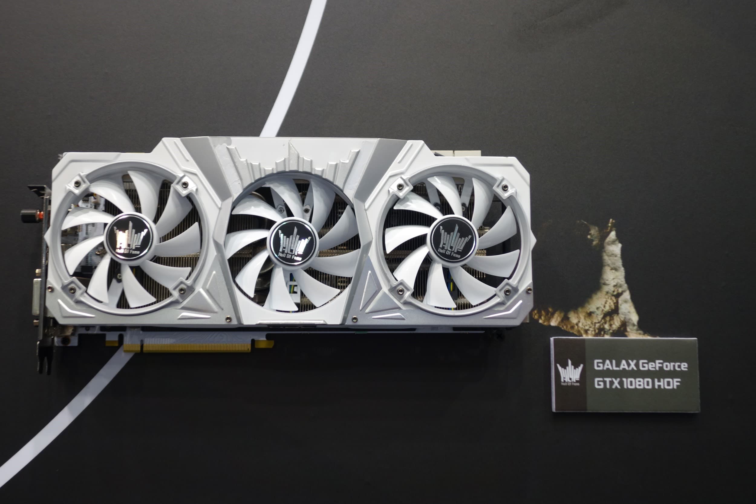 کارت گرافیگ GALAX GTX 1080 HOF 8GB GDDR5X دست دوم — تصویر ۷