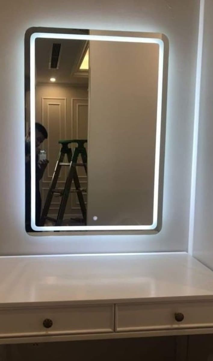آینه مستطیل چراغ‌دار مدل انجیر — تصویر ۲