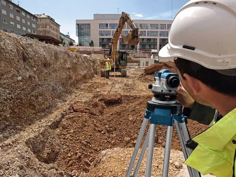 تراز اپتیک لیزری بوش با ملحقات کامل Bosch GOL 32 D+BT160+GR500 Professional Optical Level — تصویر ۱۲