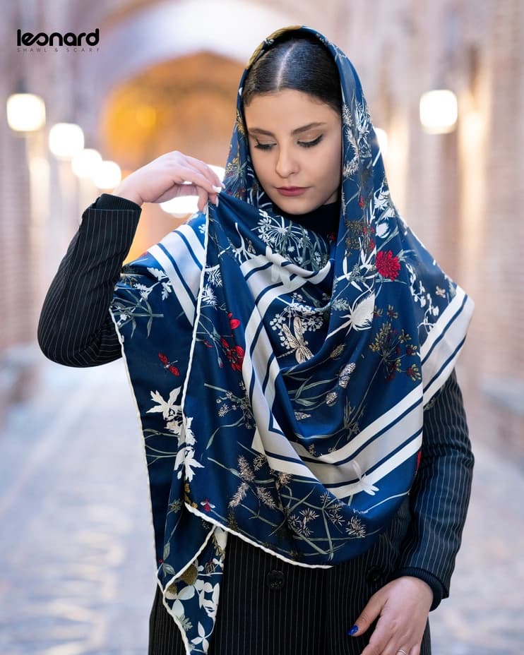 روسری ابریشم توییل 2215 — تصویر ۵