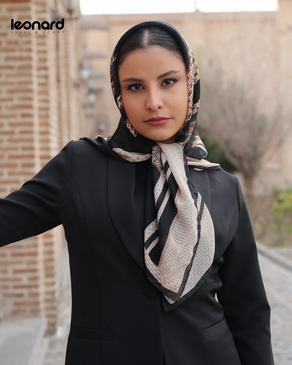 روسری نخ ابریشم اسکالر 2244 — تصویر ۳
