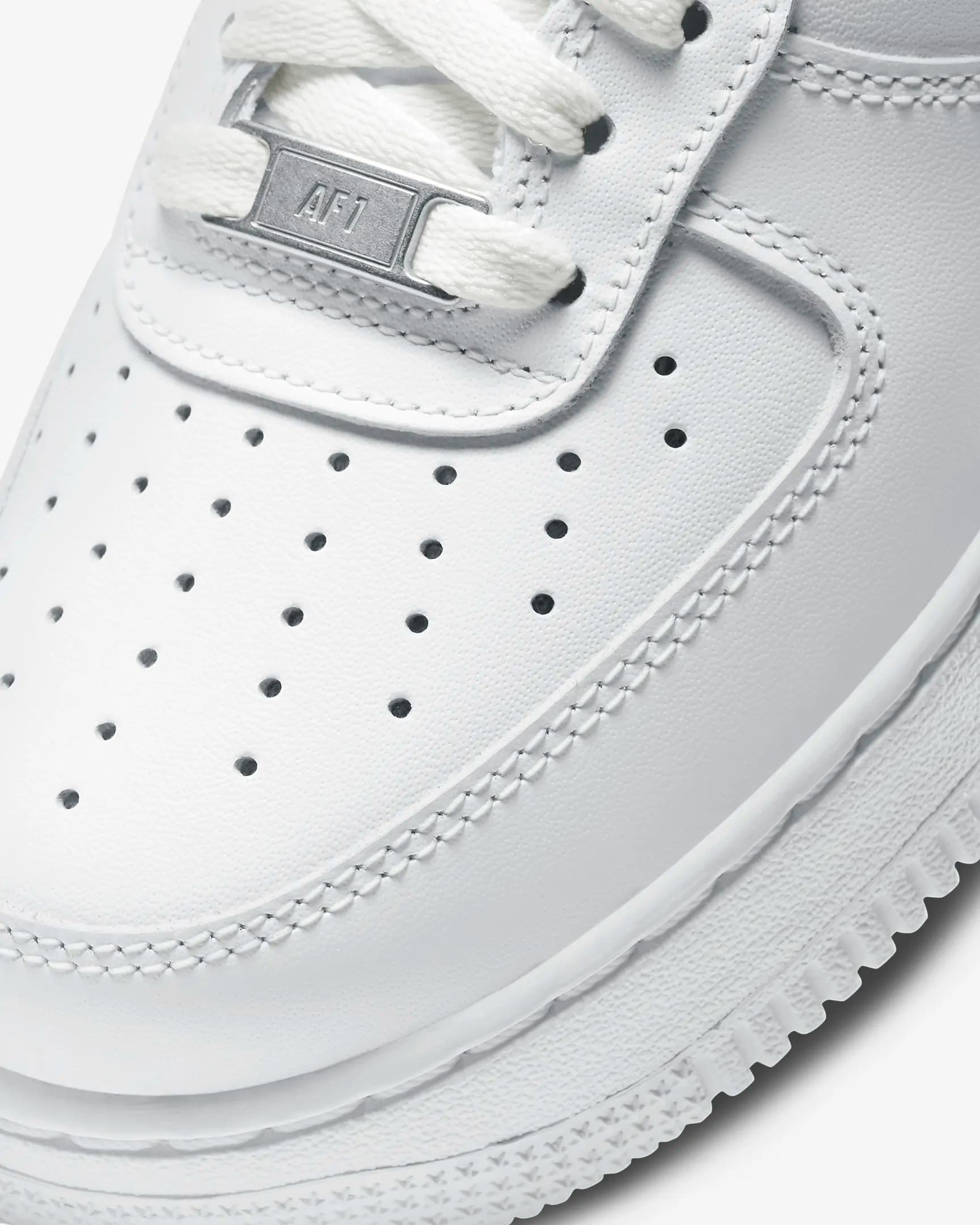 کفش مردانه نایک سفید Nike Air Force 1 ’07 — تصویر ۸