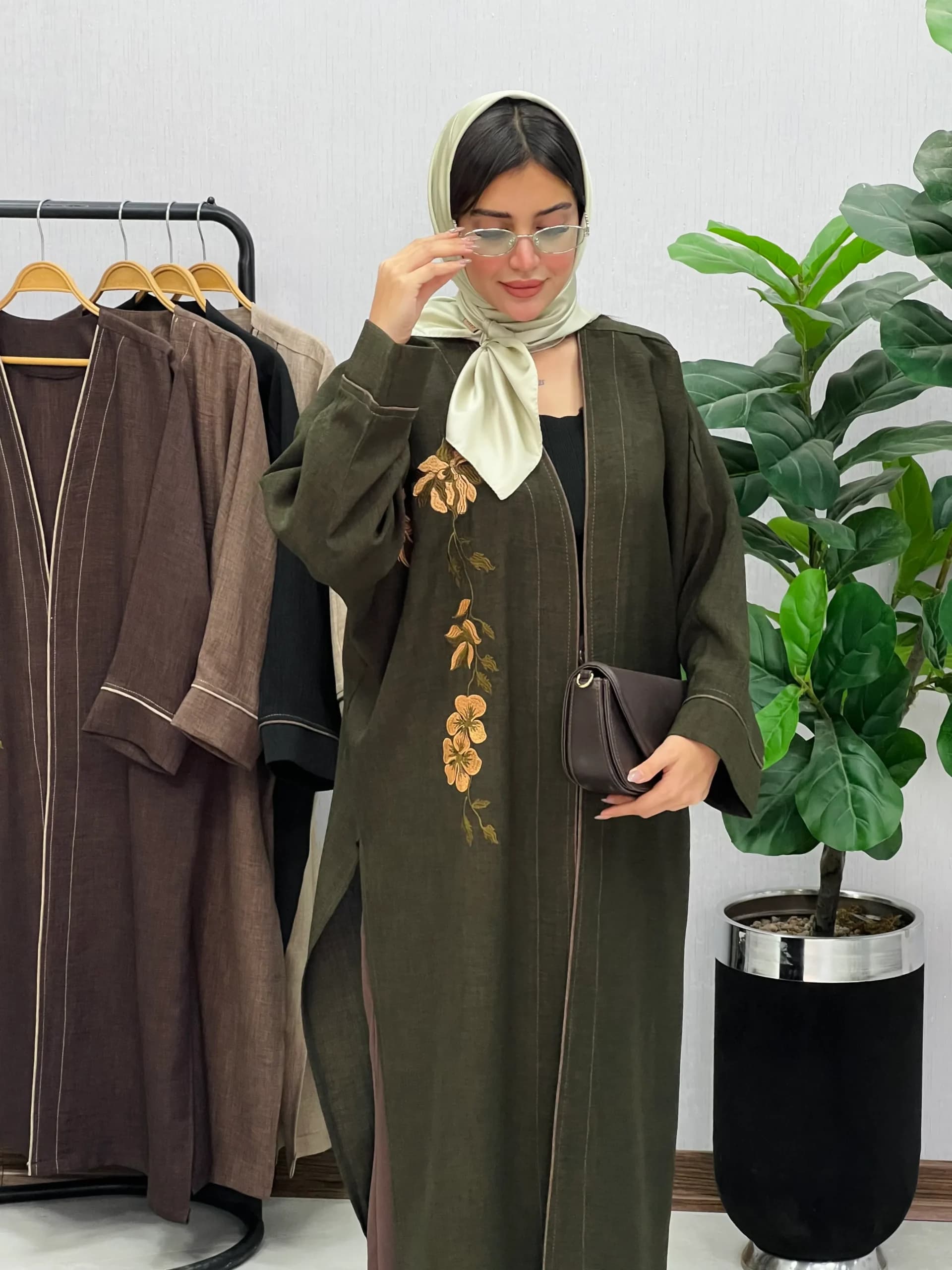 مانتو گلدوزی آناشید — تصویر ۹