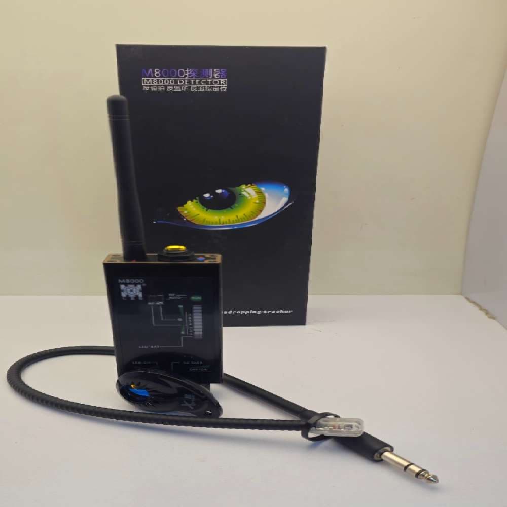 GPS یاب و شنود یاب (آشکار ساز دوربین) مدل M8000