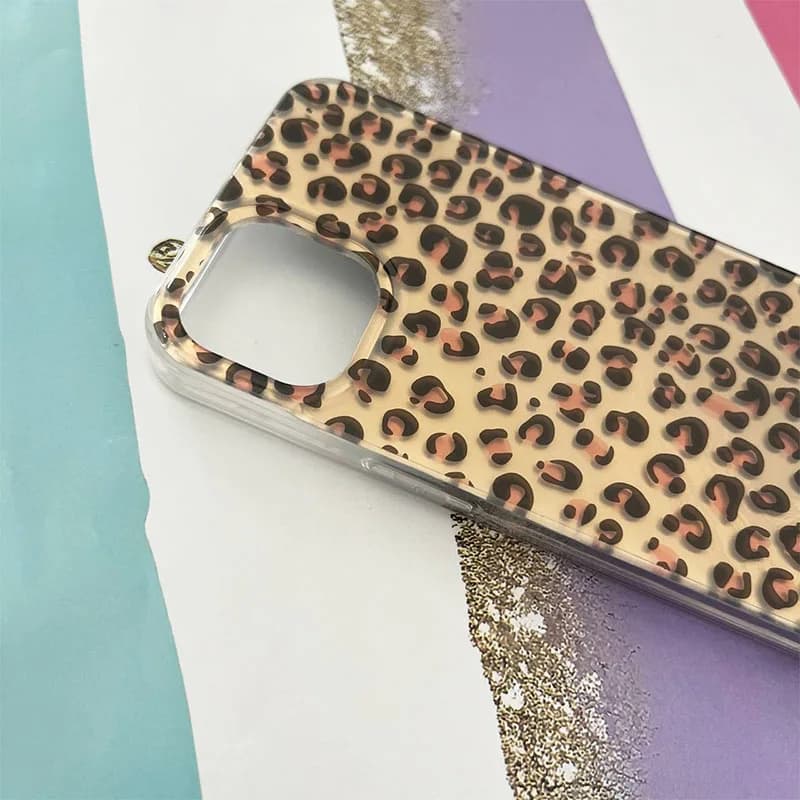 قاب گوشی iPhone 13 / iPhone 14 آیفون طرح پلنگی طلایی کد 1132 — تصویر ۲