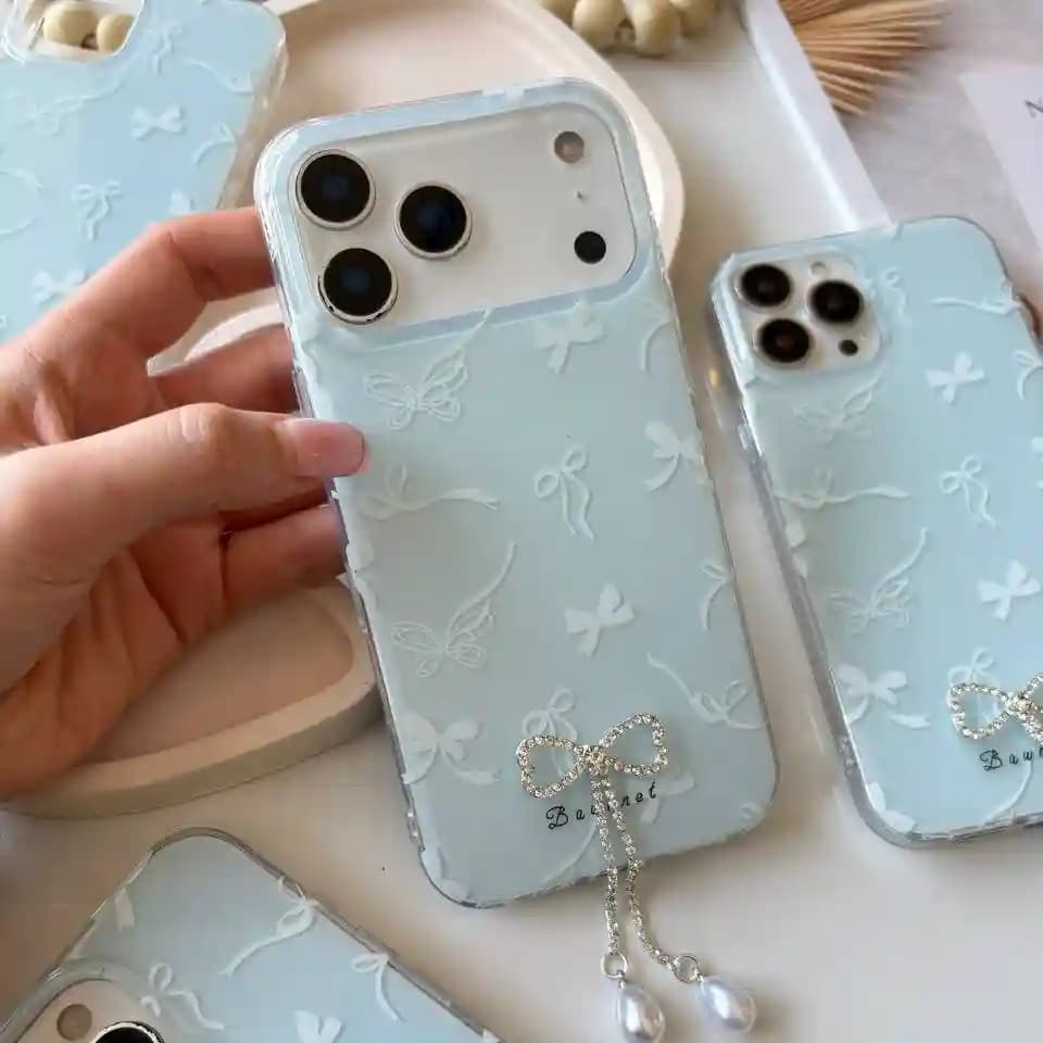 قاب پاپیون آبی پاستیلی منگوله ای Iphone 13 — تصویر ۷
