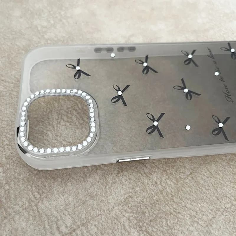 قاب گوشی iPhone 15 آیفون دودی طرح پاپیون نگین دار کد 1118 — تصویر ۲