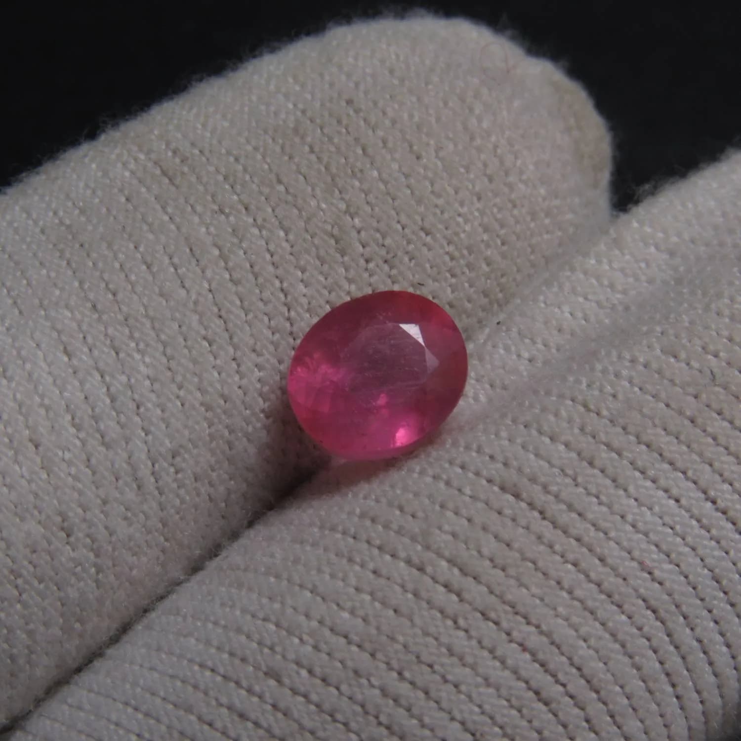 یاقوت سرخ افریقایی 2.9 قیراطی — تصویر ۱۱