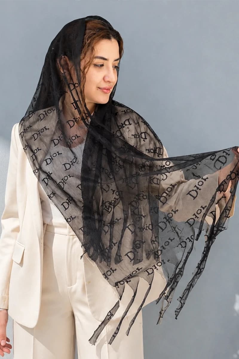 شال توری زنانه مدل دیور مشکی — تصویر ۳