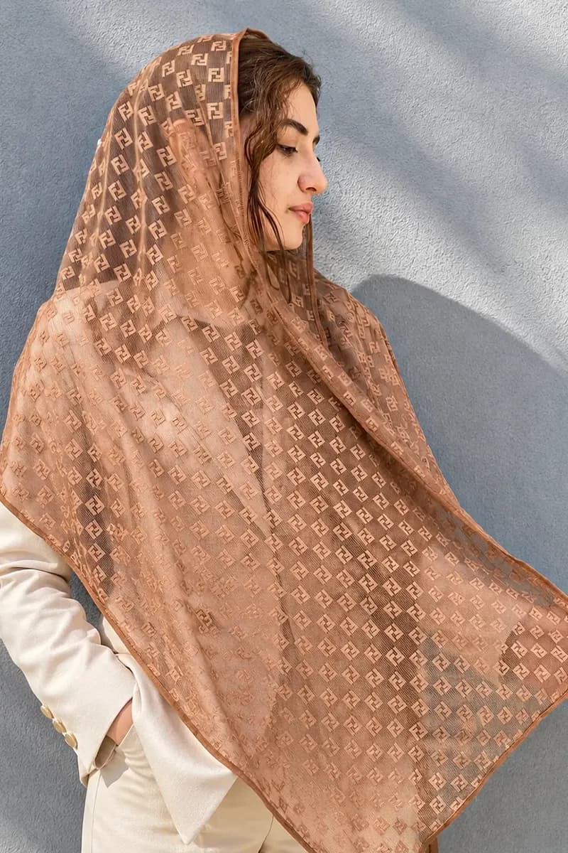 شال توری زنانه مدل مونوگرام — تصویر ۱۱