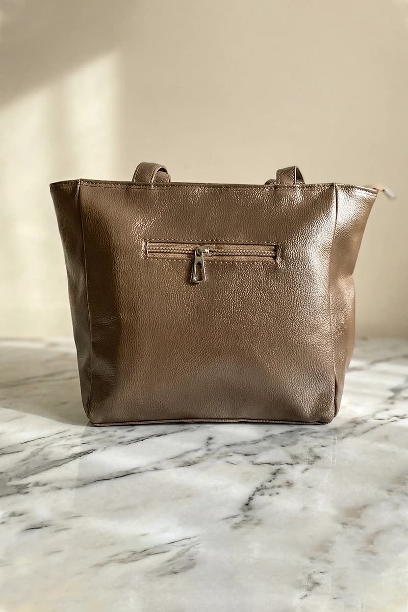کیف دستی و دوشی زنانه طرح چنل — تصویر ۱۱