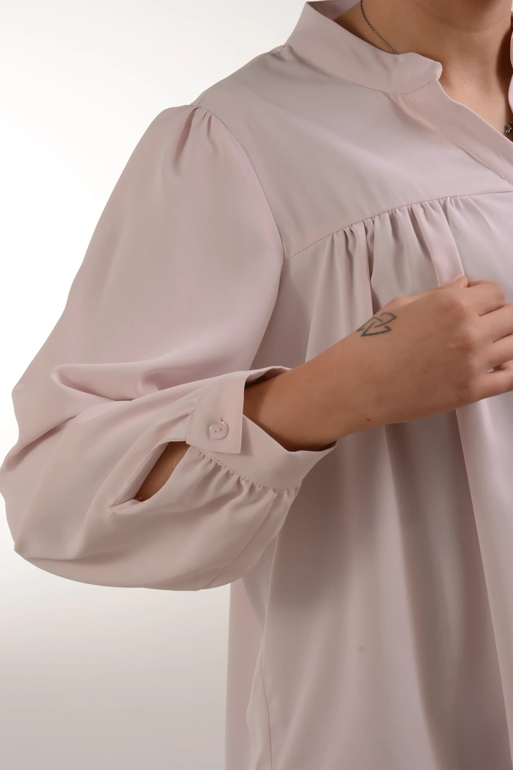 شومیز ژاکلین سینه چین ابرا — تصویر ۵