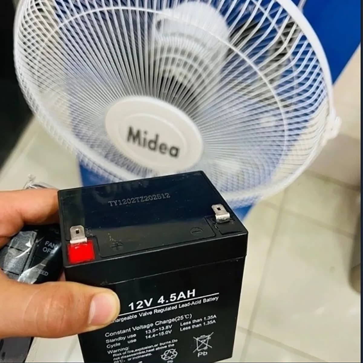 پنکه ایستاده شارژی میدیا مدل FS46 — تصویر ۶
