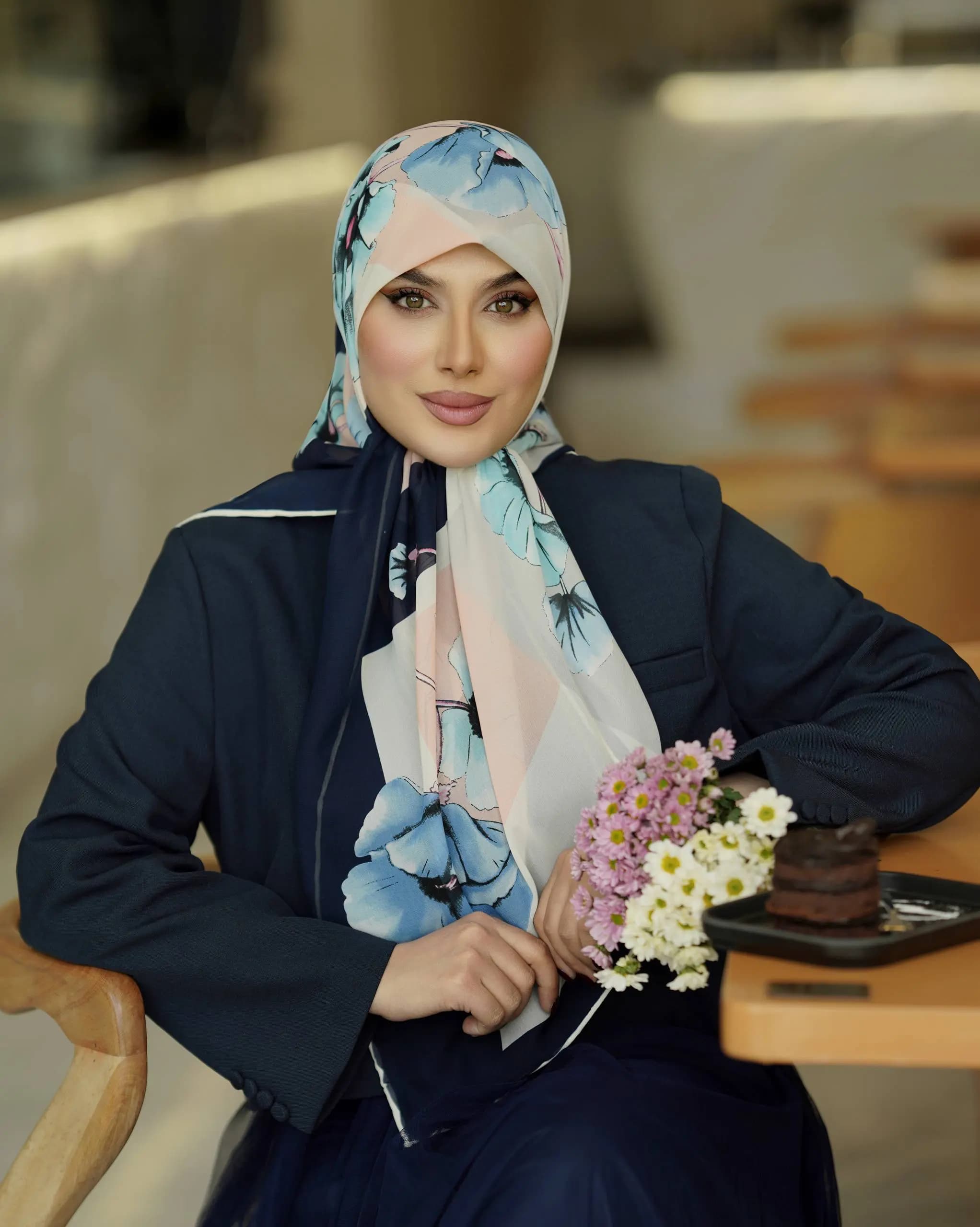 روسری حریر کوئین سایز 120 کد 384