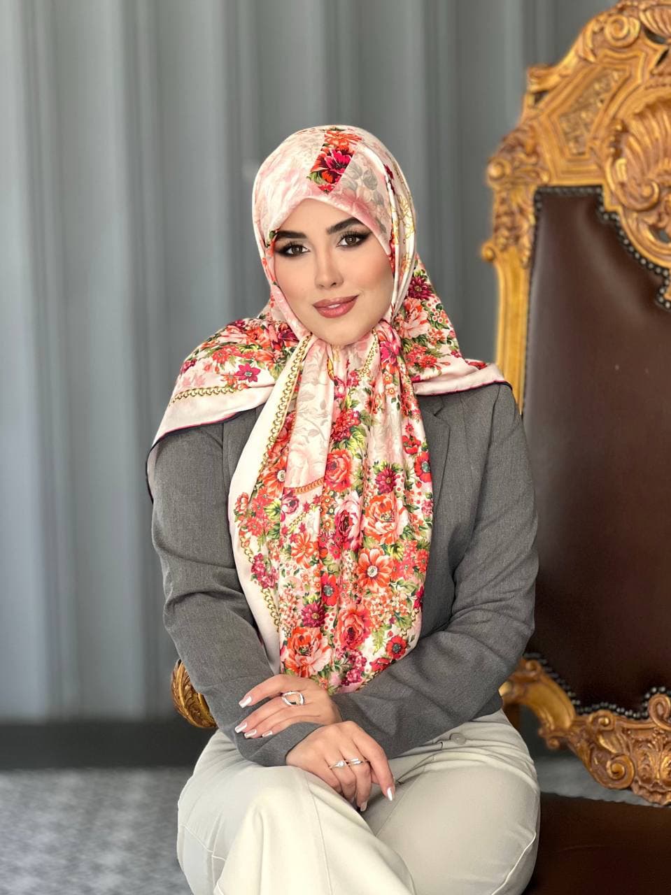 روسری ساتن ابریشم گل دار سایز 125 کد 341 — تصویر ۷