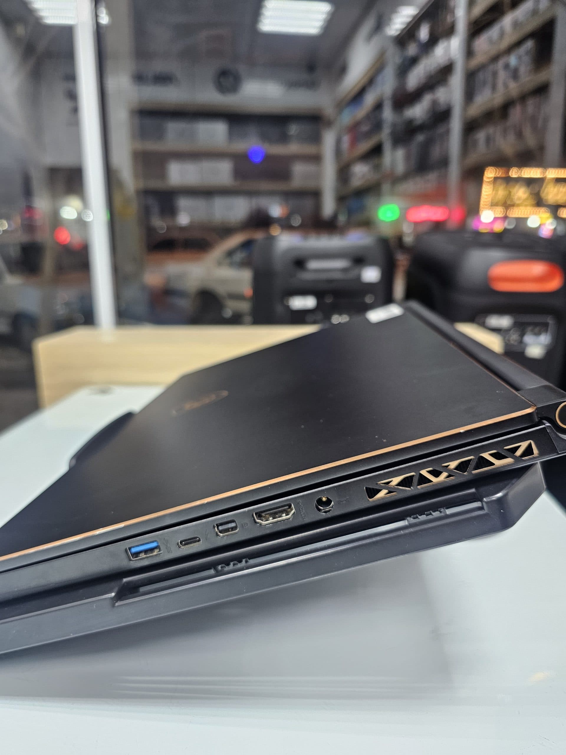 لپ تاپ ام اس ای مدل msi gs65 stealth thin 8rf — تصویر ۱۱