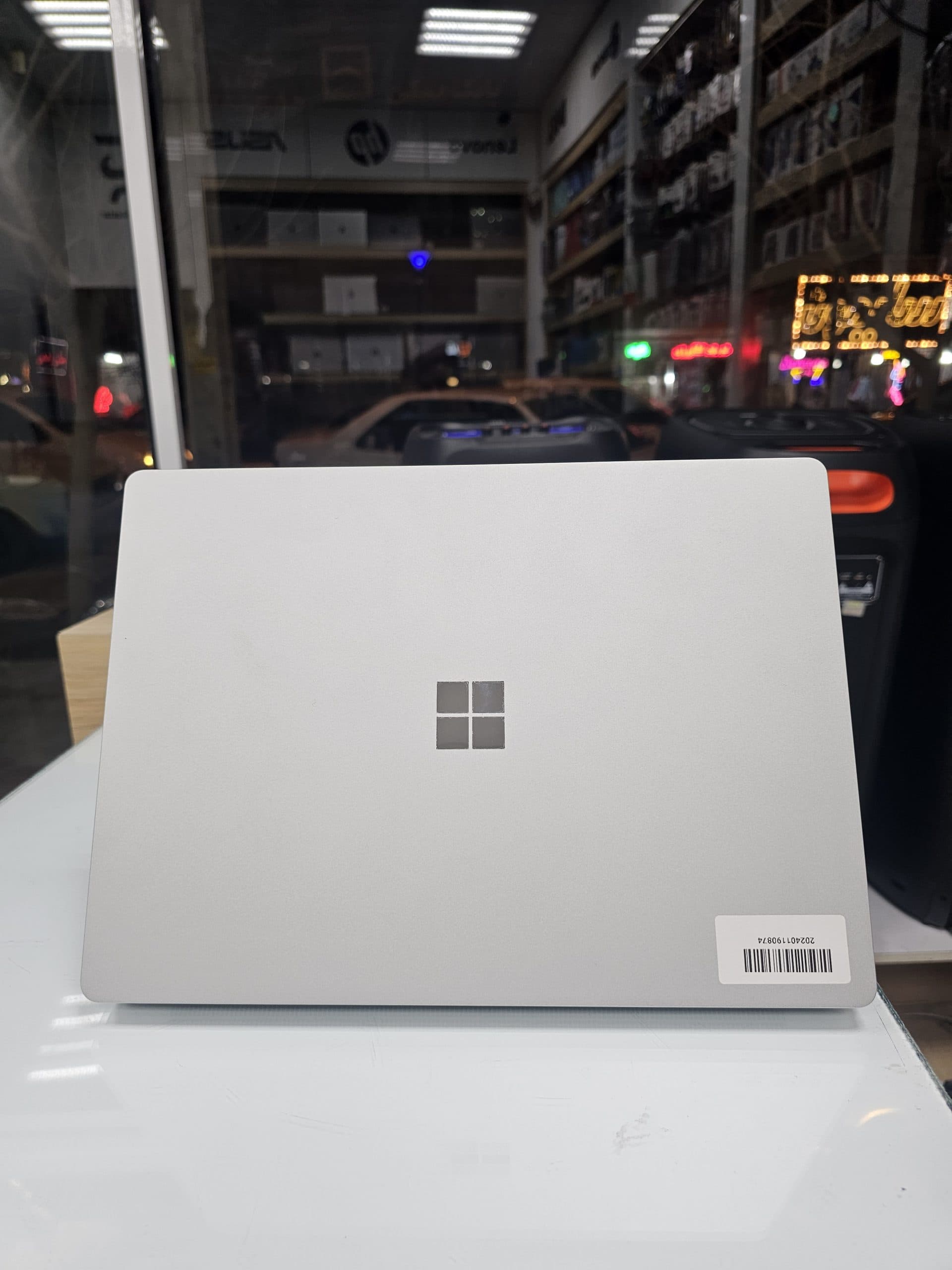 لپ تاپ سرفیس مدل Surface laptop 2 — تصویر ۱۰