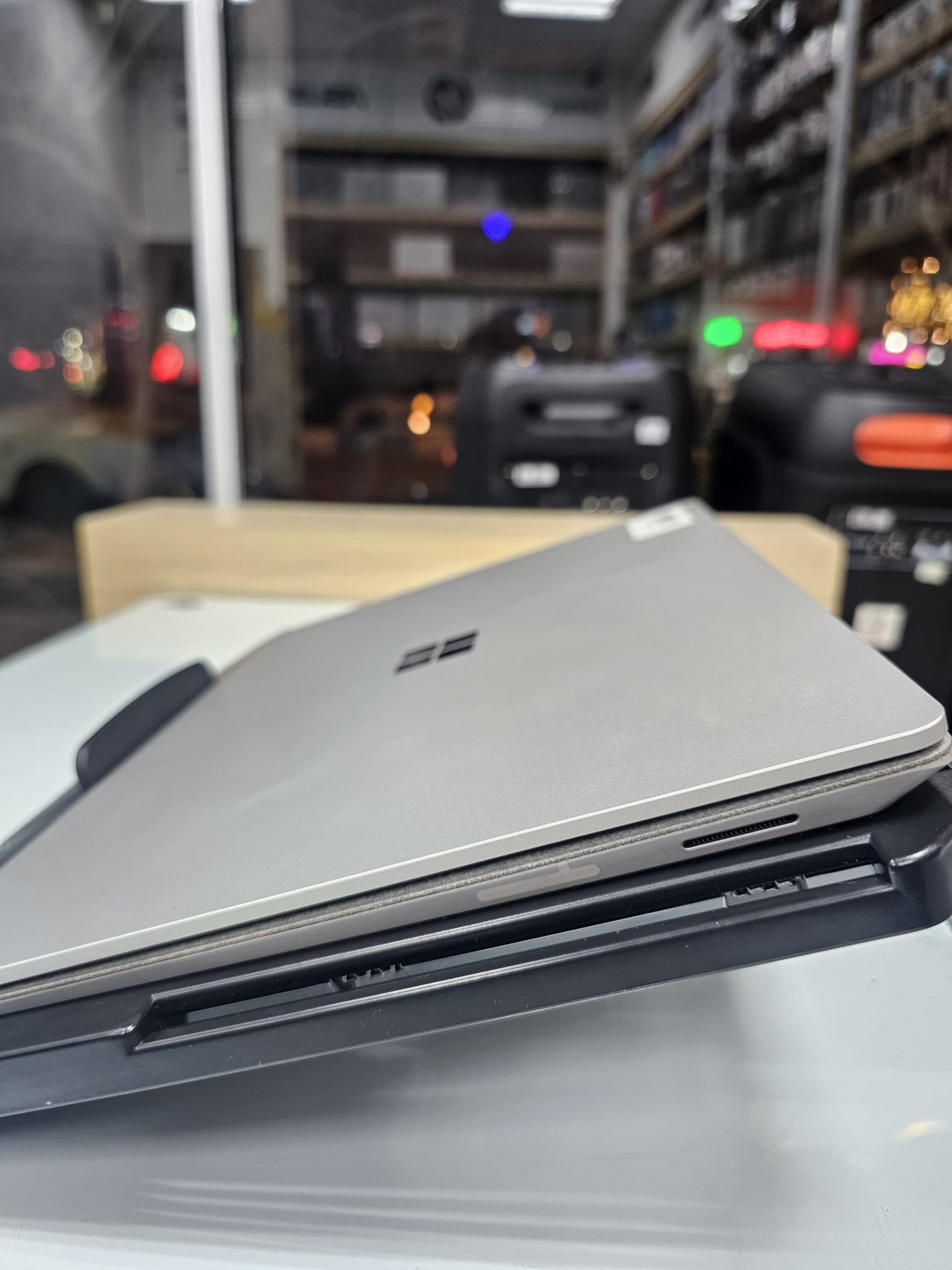 لپ تاپ سرفیس مدل Surface laptop 2 — تصویر ۳