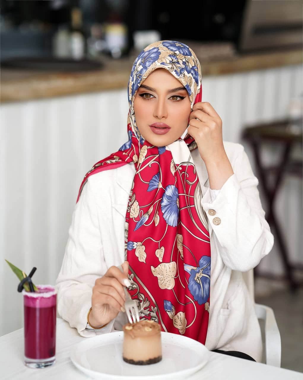 روسری ابریشم توییل طرح گل سایز 140 کد 325 — تصویر ۱۰