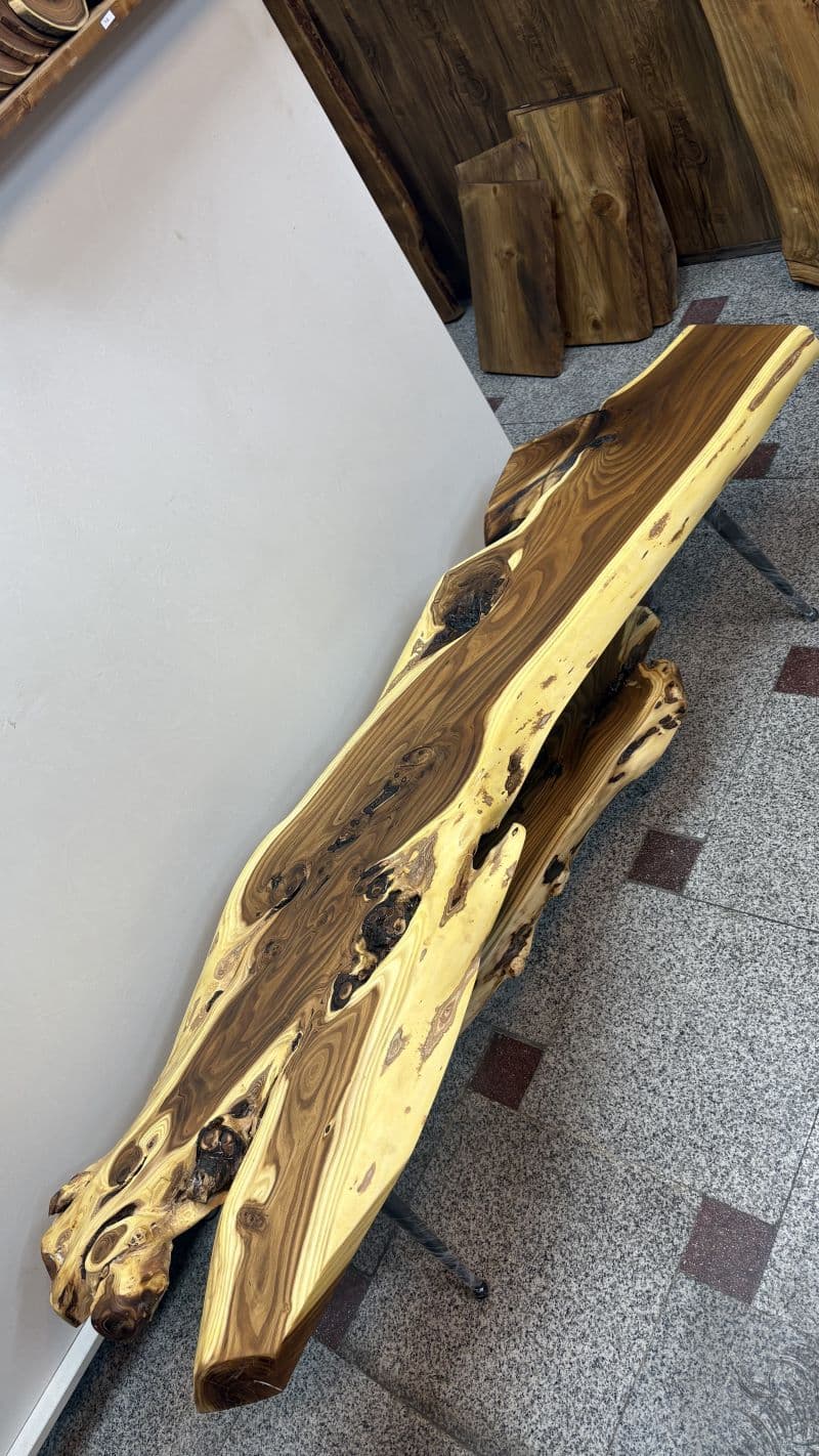 میز تلویزیون روستیک چوب سنجد — تصویر ۴