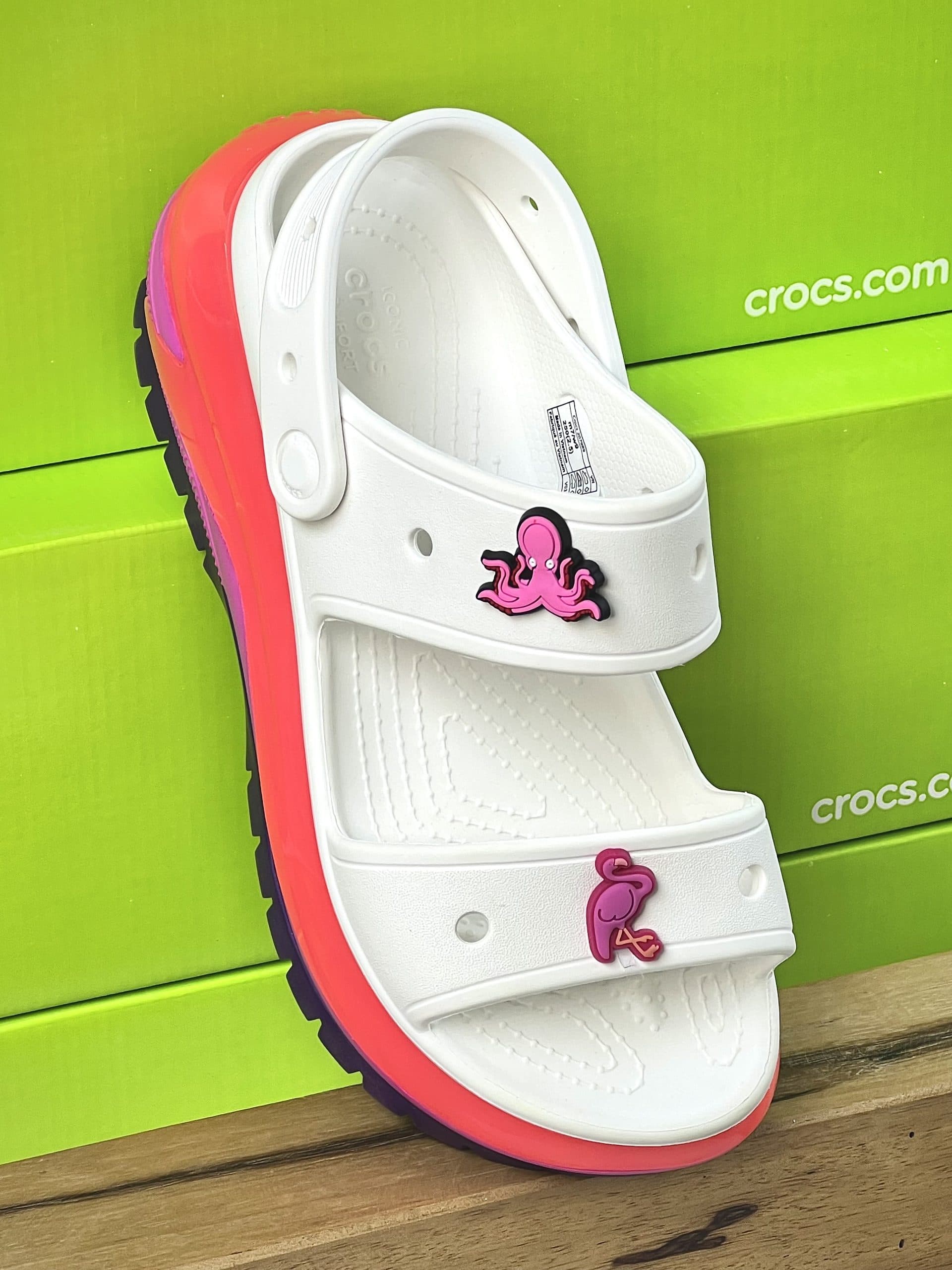 صندل کراکس زنانه سفید مرجانی بنفش اورجینال | Crocs Sandal — تصویر ۸