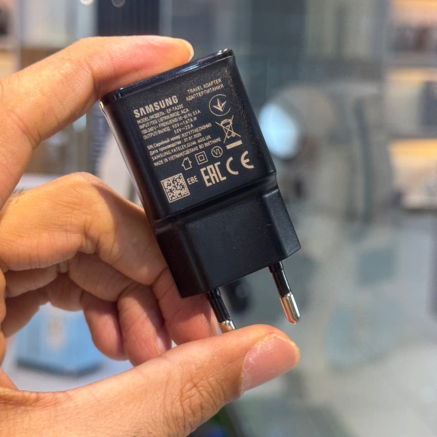 کله شارژر 5V 2A سامسونگ | شارژر دیواری ایمن مناسب موزن ، ساعت و گجتهای کم مصرف — تصویر ۳