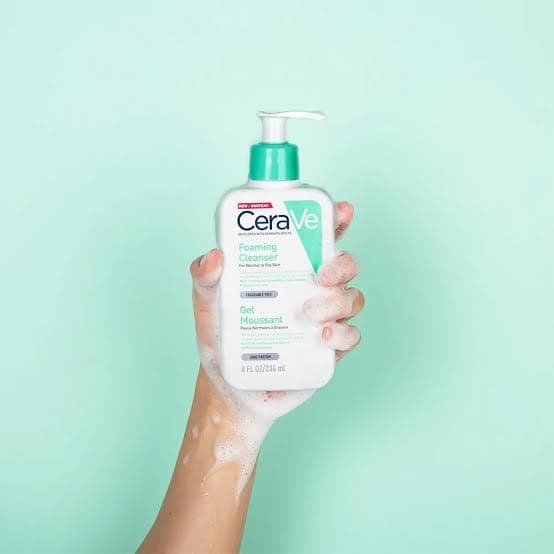 فوم شستشو صورت پوست نرمال تا چرب سراوی CeraVe Foaming Cleanser — تصویر ۶