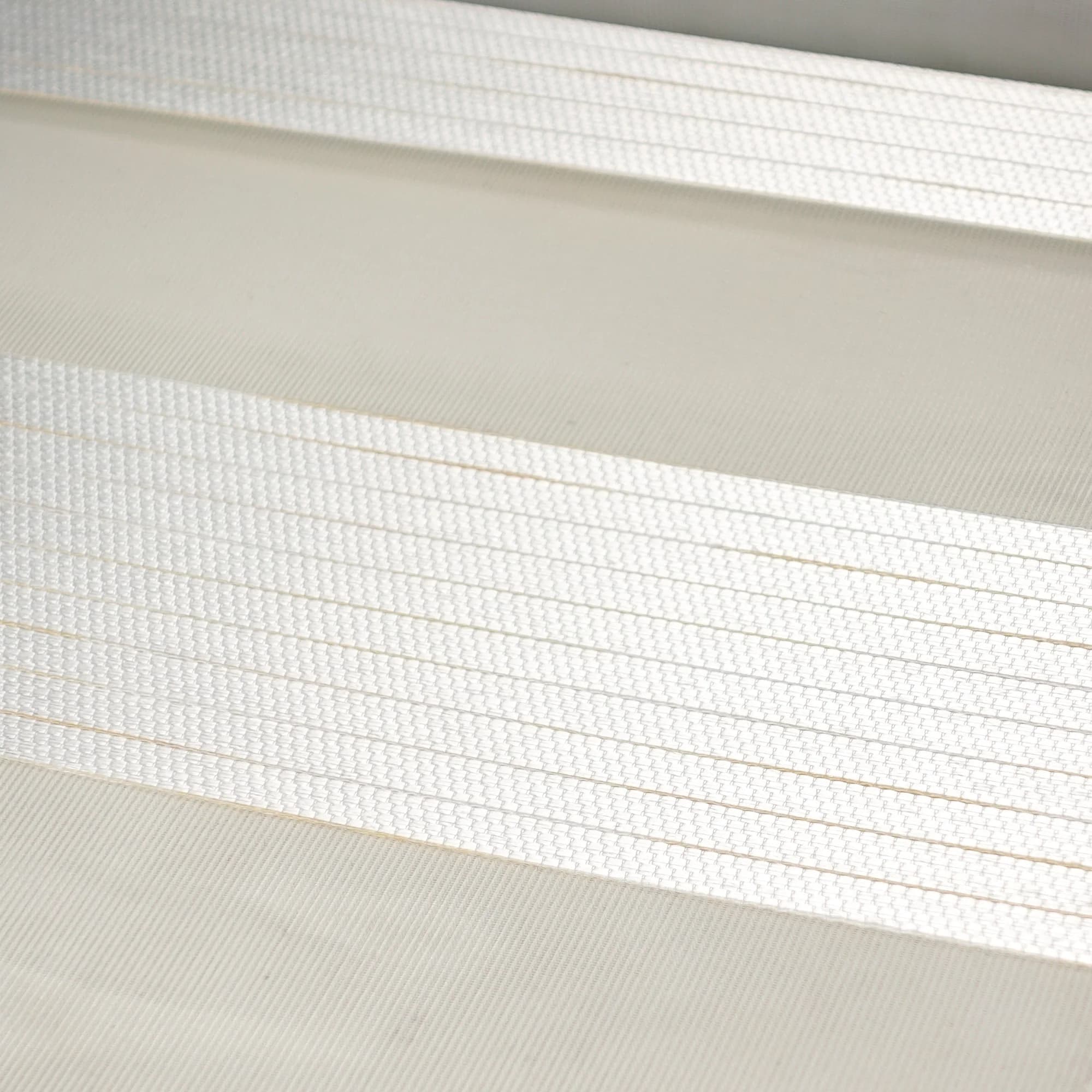 پرده زبرا خطی رنگ صدفی — تصویر ۷