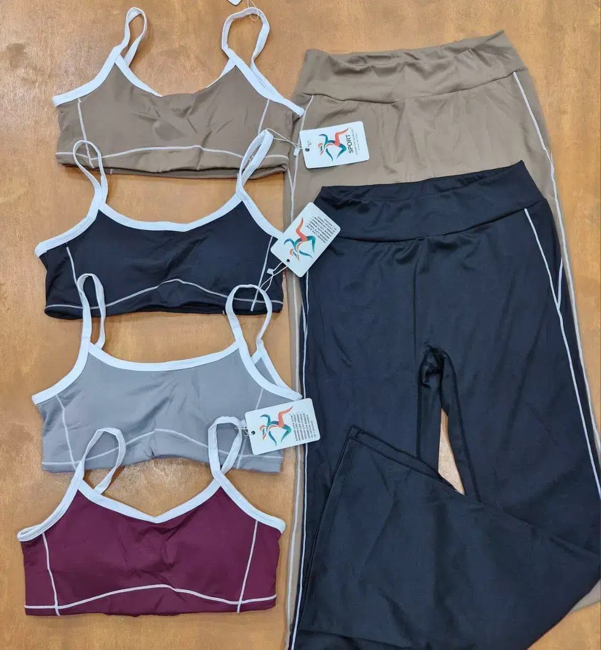 ست نیم تنه کاپ دار و لگ چاک دار دمپا اسپندکس — تصویر ۹