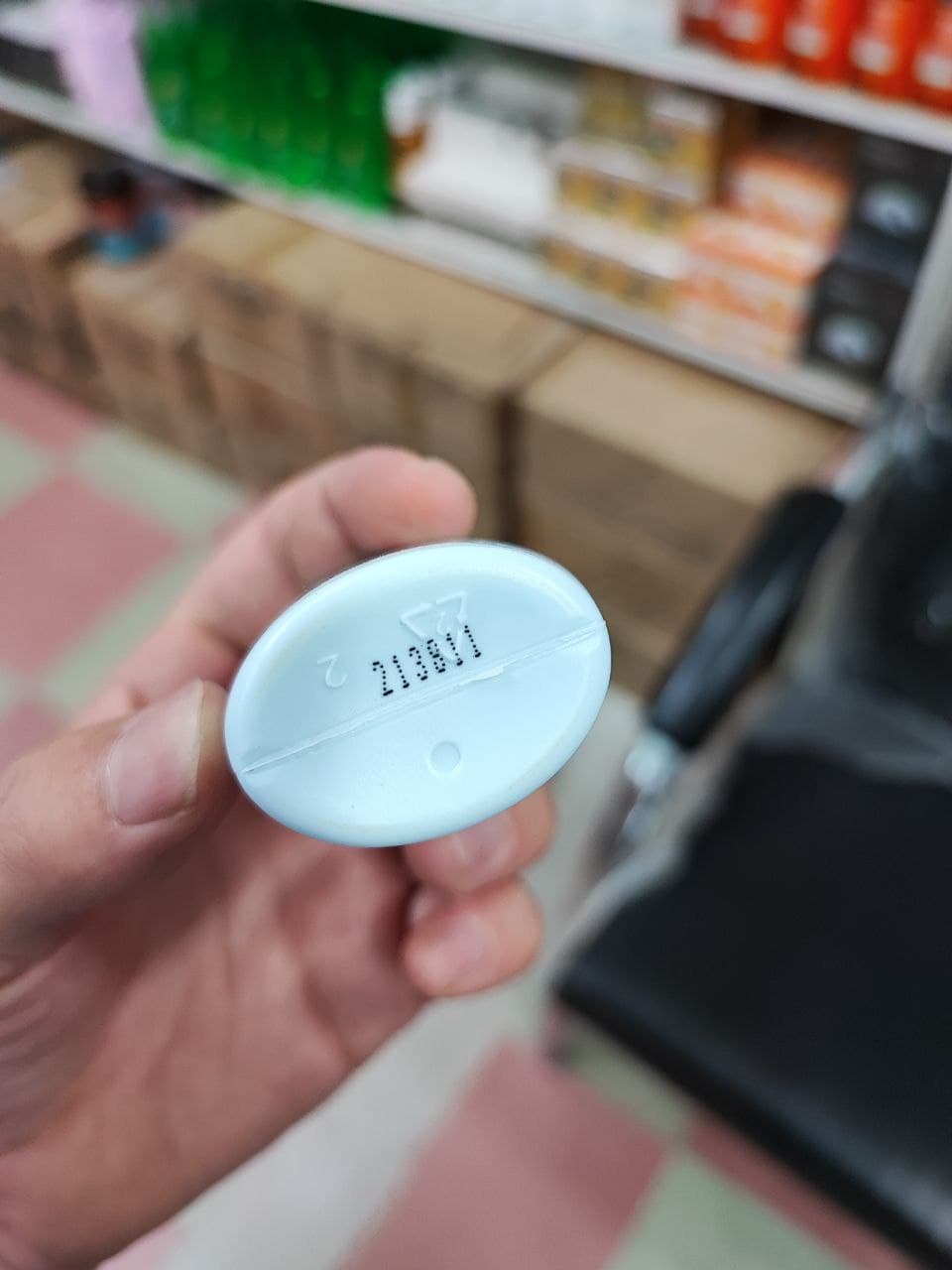 کرم ضد آفتاب فیوژن واتر ایزدین بدون رنگ SPF50 — تصویر ۳
