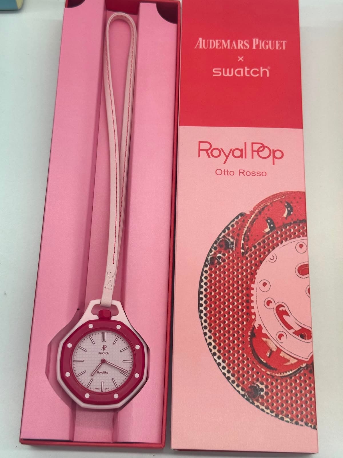ساعت چارم APxSWATCH قرمز صورتی — تصویر ۲
