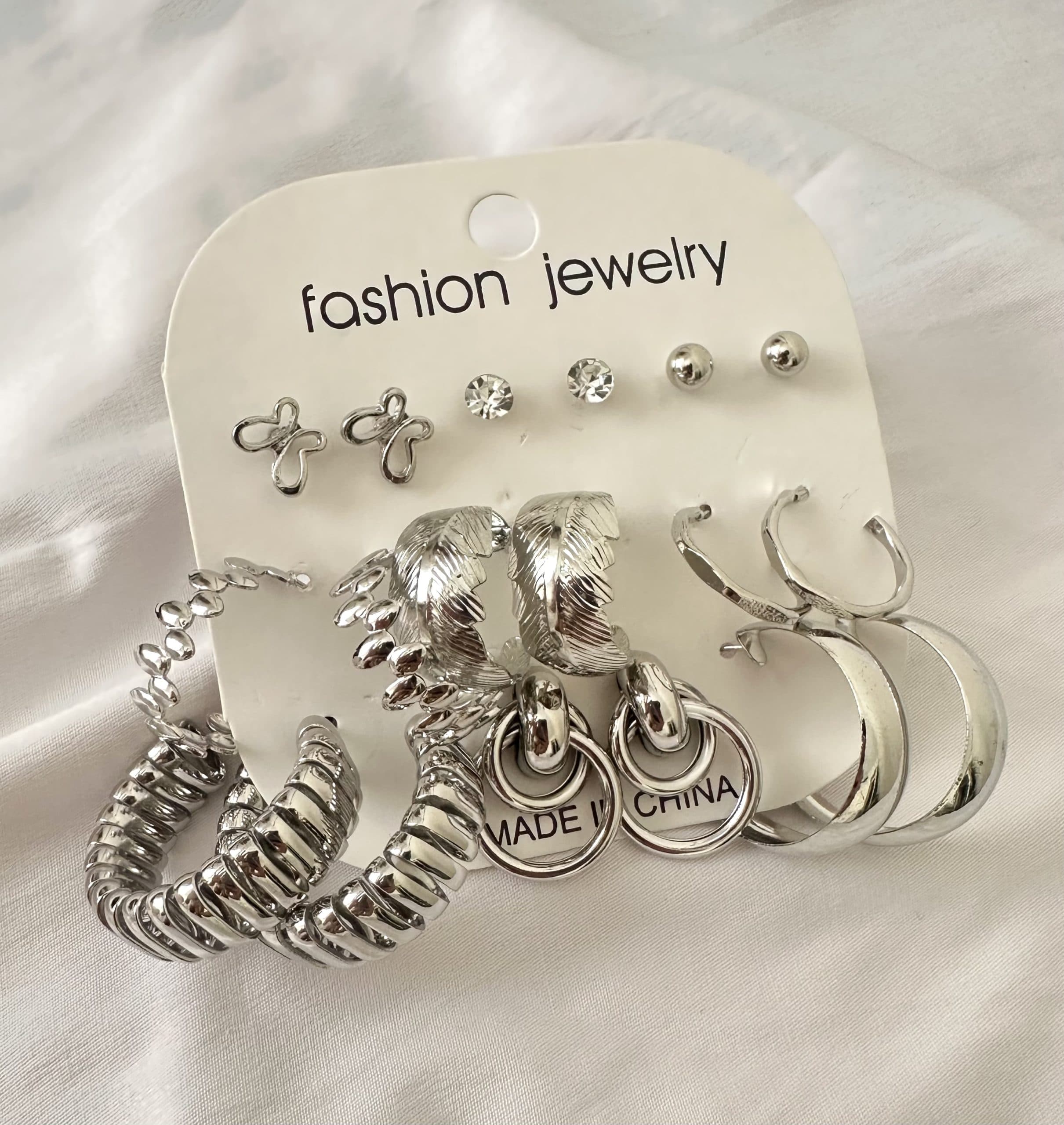 پک گوشواره زارا کد0858 — تصویر ۳