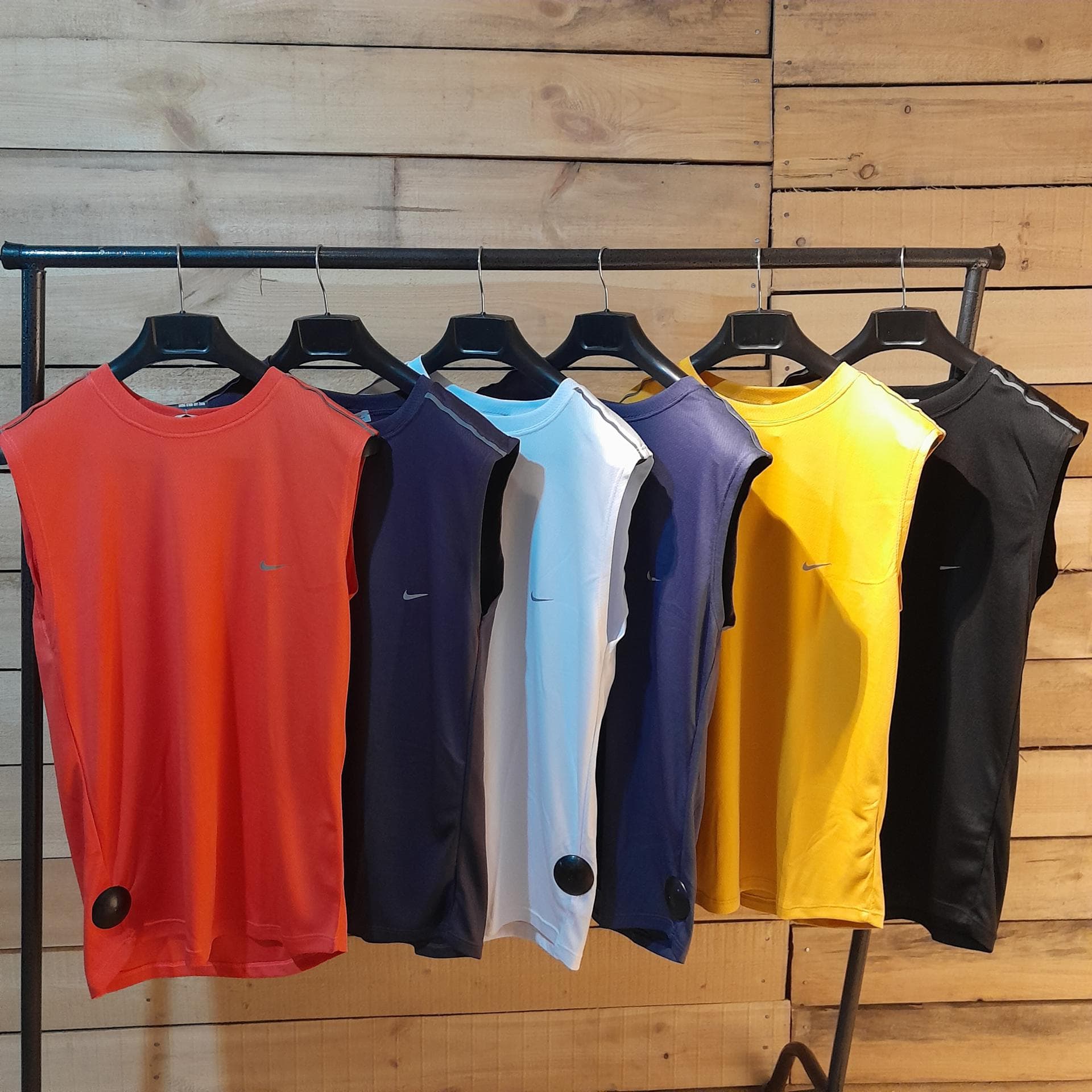 تاپ حلقه ای کندویی NIKE — تصویر ۳