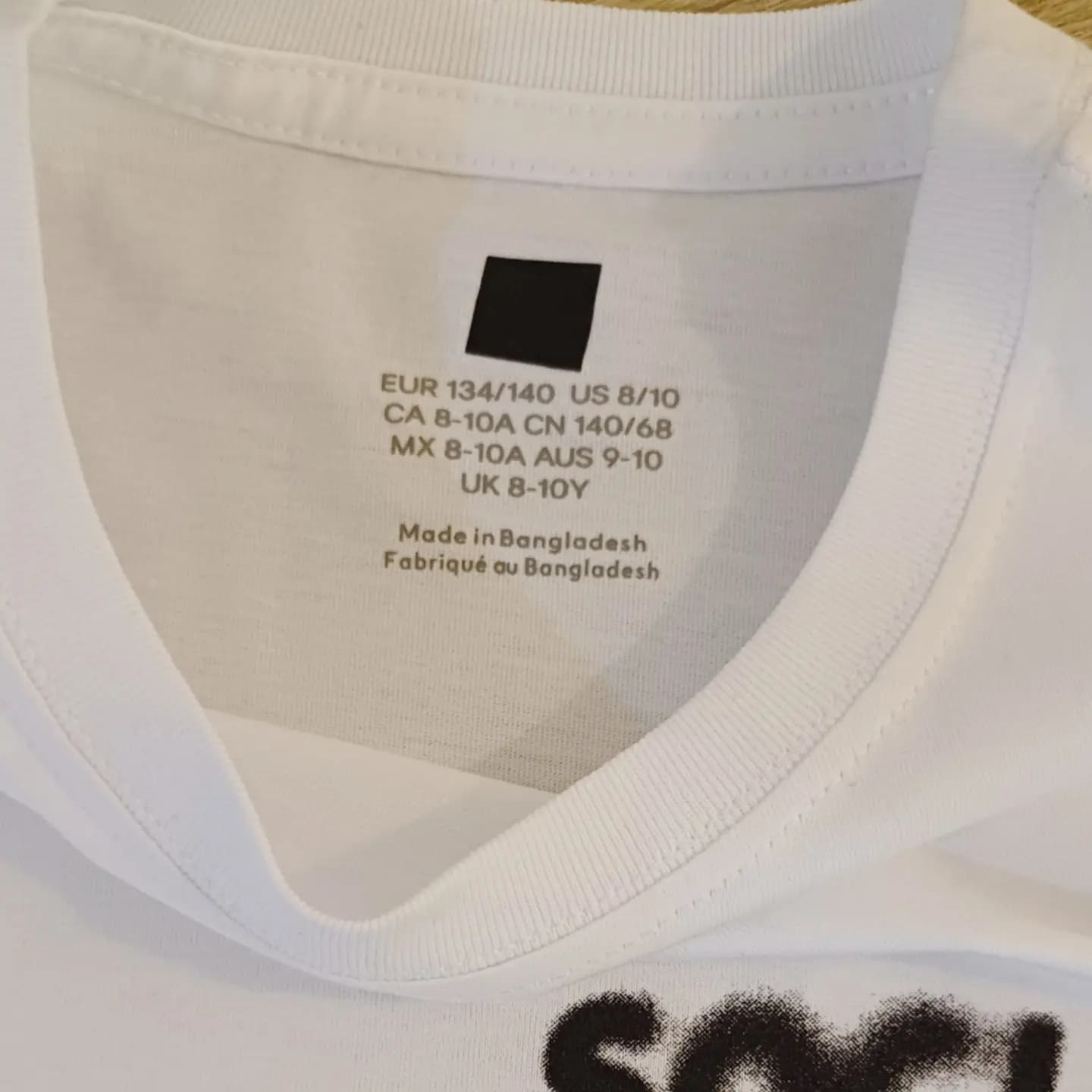 تیشرت دو رنگ برند H&M — تصویر ۵
