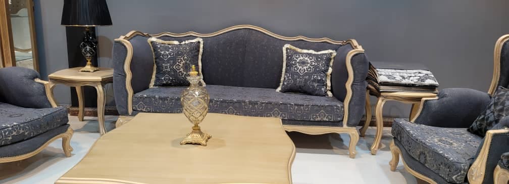 مبل کلاسیک مدل کویین — تصویر ۳