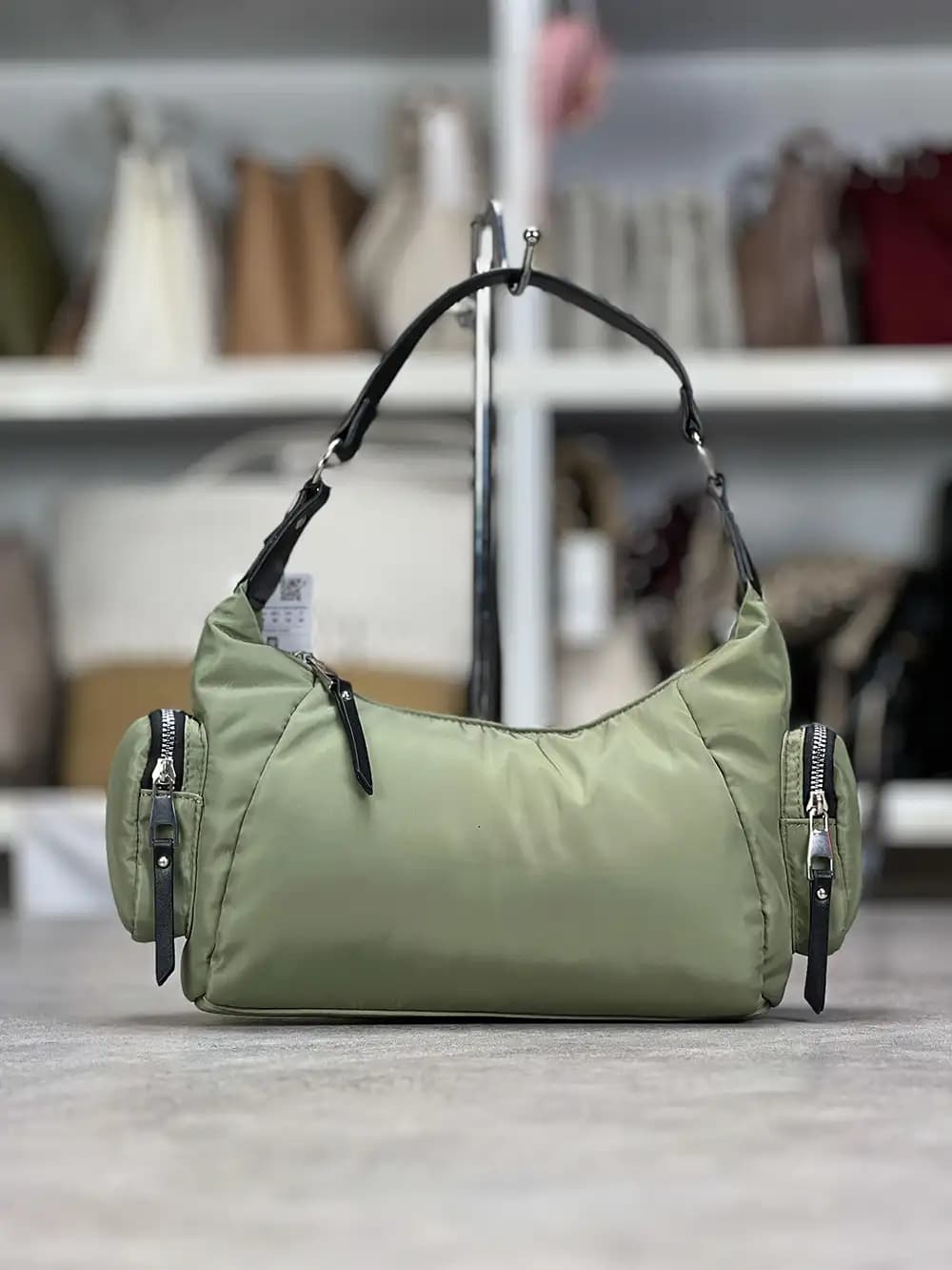 کیف دوشی پافری اورجینال برند استرادیواریوس (Stradivarius) اسپانیا | رنگ سبز زیتونی — تصویر ۶