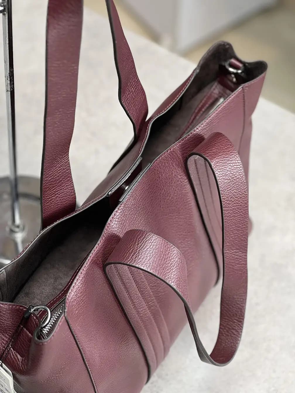 کیف زنانه اورجینال برند Parfois پرتغال مدل Double Tote Burgundy رنگ زرشکی — تصویر ۵