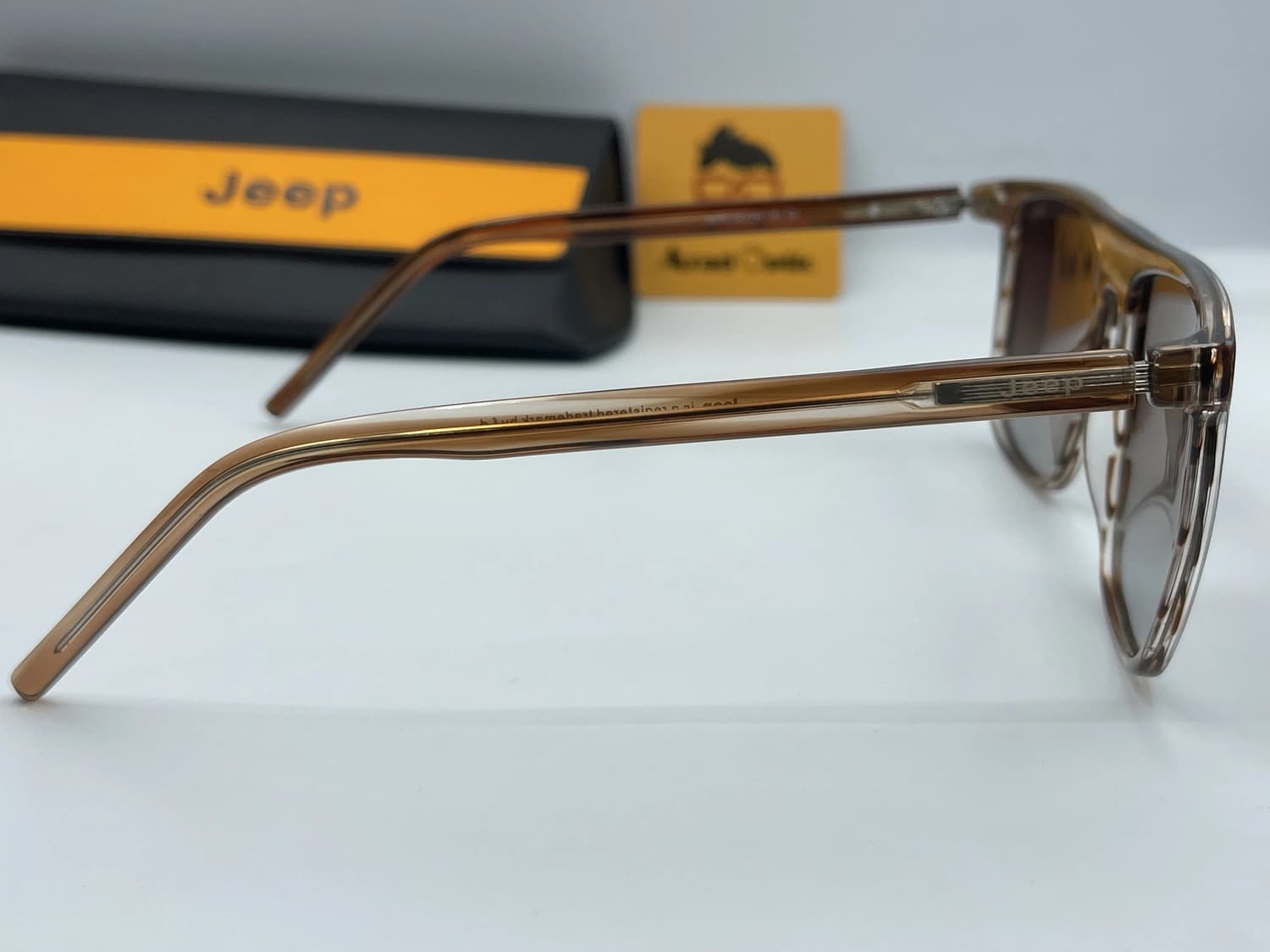 عینک آفتابی جیپ مدل 8878 — تصویر ۲
