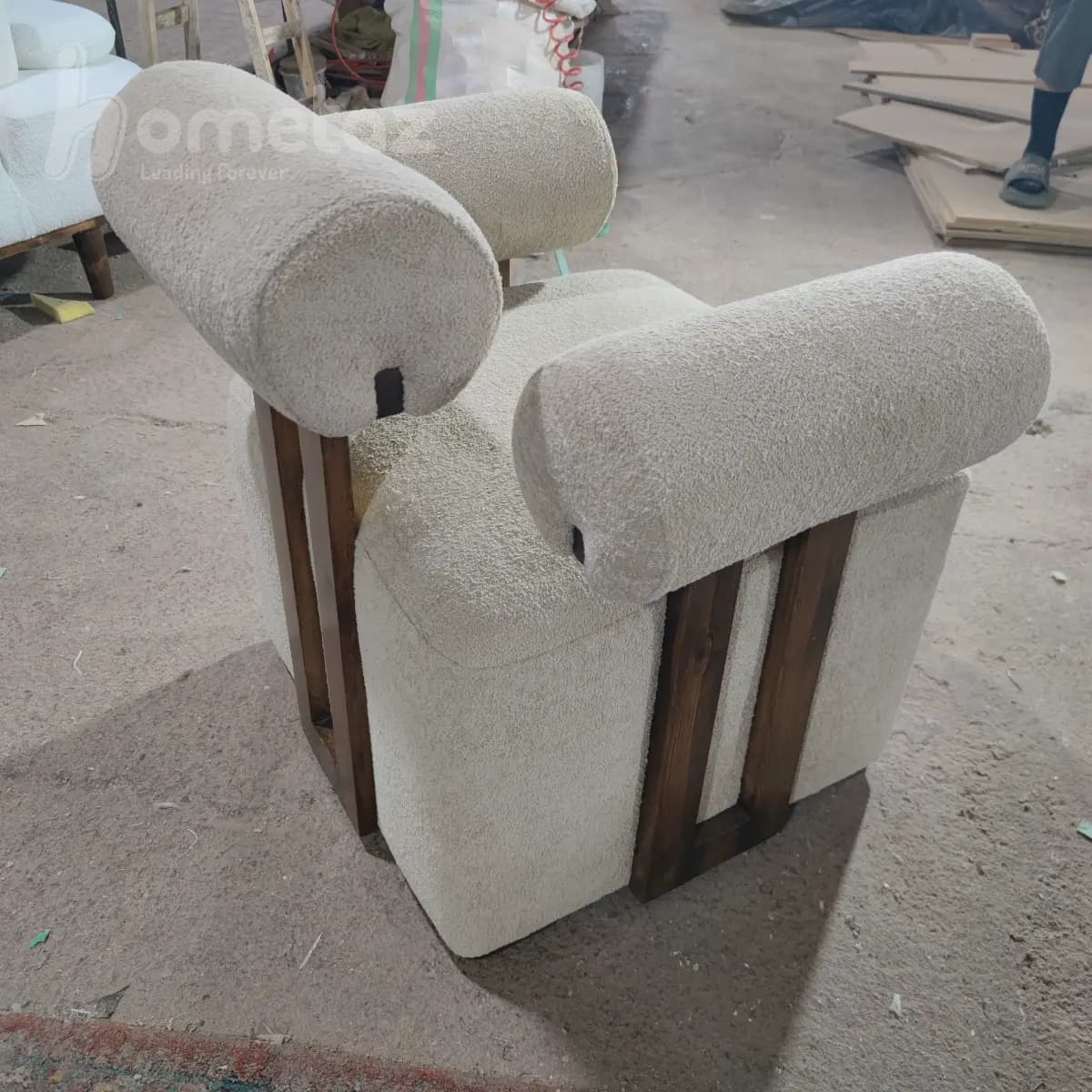 مبل تک نفره چوبی مدل T — تصویر ۱۰