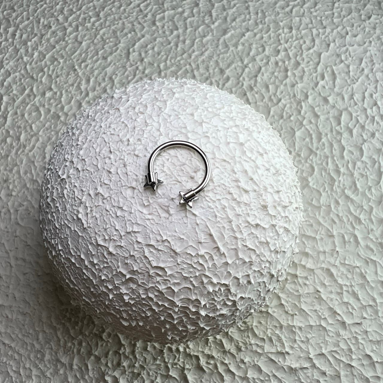 پیرسینگ اسمایل نعلی ستاره ای 10mm کد 923 — تصویر ۲